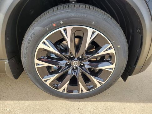Used 2025 MAZDA CX-90 Plug-In Hybrid w/ Premium Plus AWD/4WD image 22
