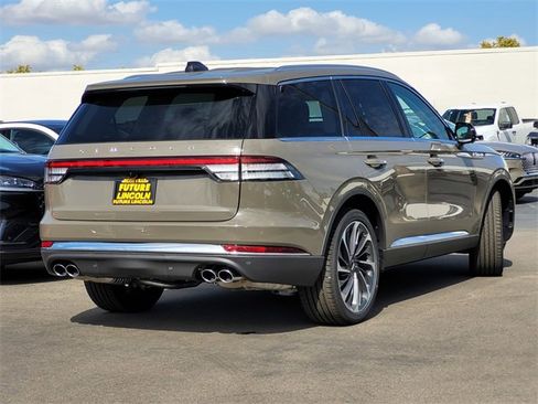 New 2026 Lincoln Aviator Reserve image 4