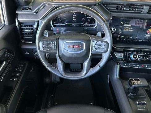 Used 2024 GMC Sierra 1500 AT4 w/ Technology Package AWD/4WD image 15