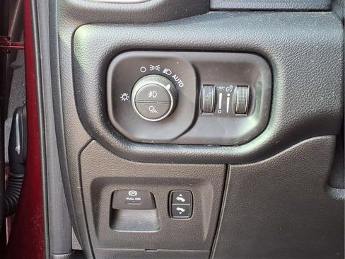Used 2019 RAM 1500 Laramie w/ Sport Appearance Package AWD/4WD image 19