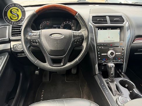 Used 2018 Ford Explorer Platinum AWD/4WD image 29