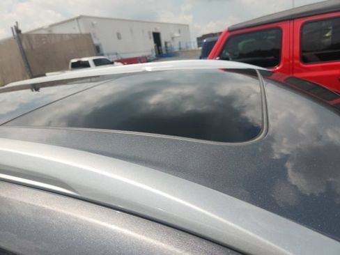 Used 2021 Nissan Rogue SV w/ Premium Package AWD/4WD image 5