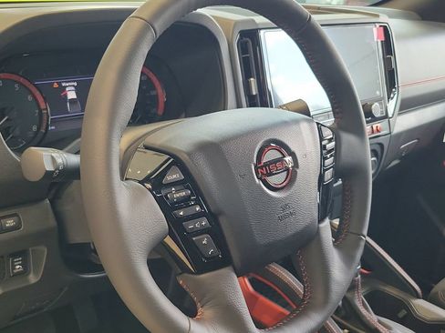 New 2026 Nissan Frontier PRO-4X w/ Pro-4x Convenience Package AWD/4WD image 10