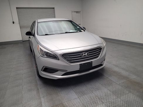 Used 2016 Hyundai Sonata SE FWD image 14