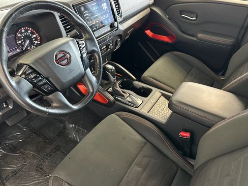 Used 2022 Nissan Frontier PRO-4X image 10