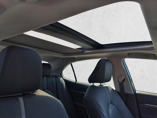 Used 2021 Toyota Camry XSE FWD image 29