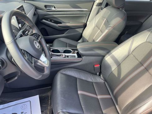 Used 2024 Nissan Altima 2.5 SR image 21
