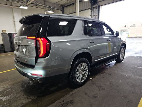 Used 2025 GMC Yukon Denali AWD/4WD image 6