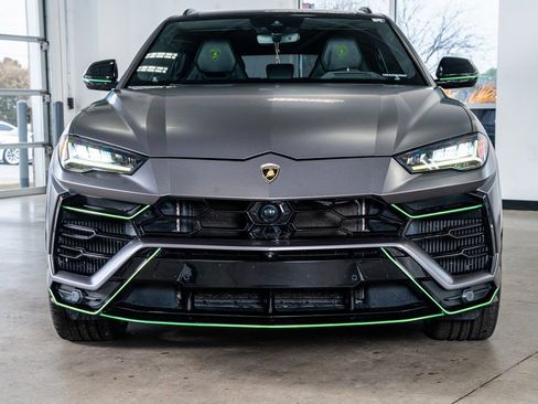 Used 2019 Lamborghini Urus image 3
