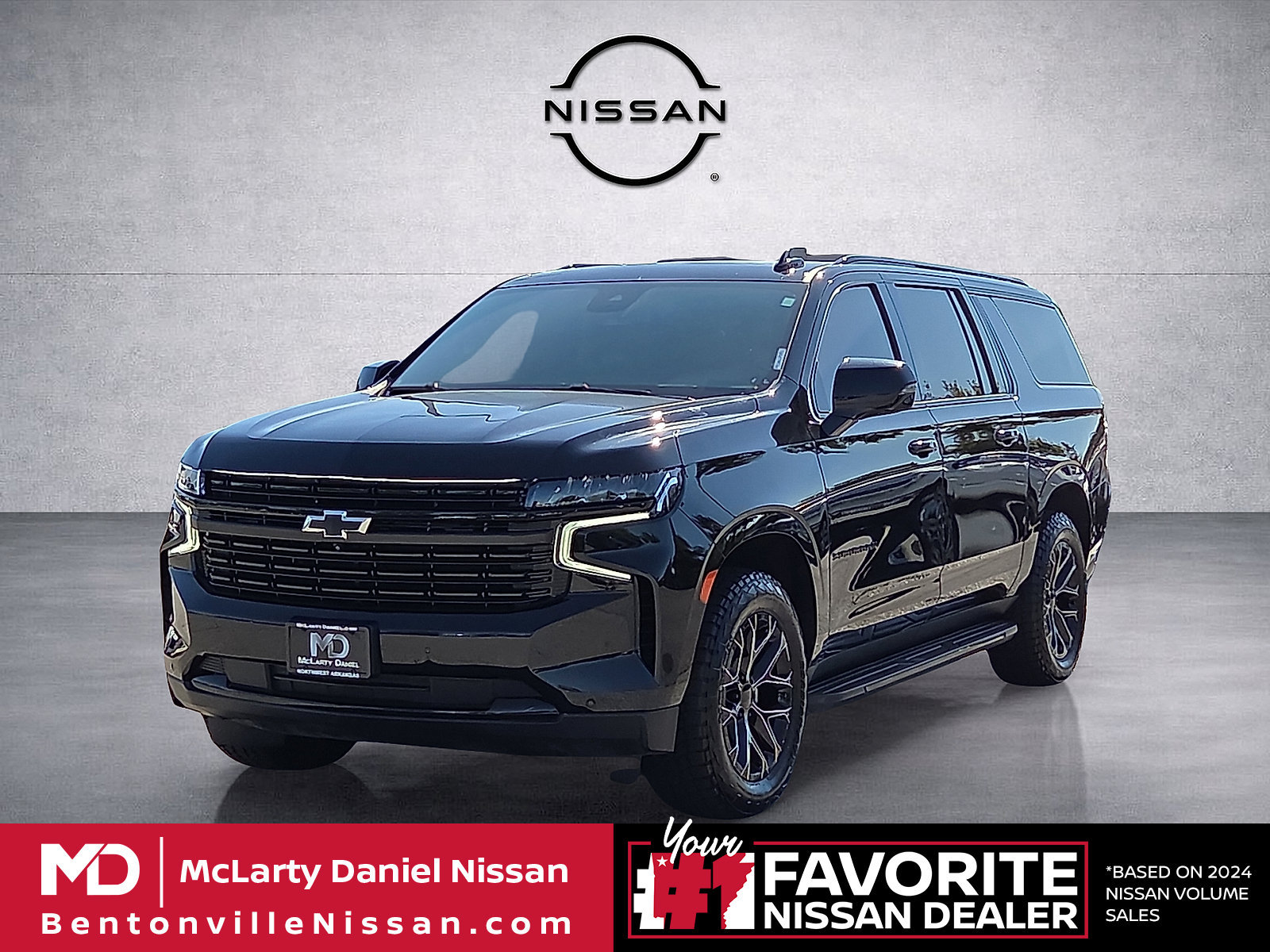 Used 2023 Chevrolet Suburban RST w/ Luxury Package AWD/4WD image 2