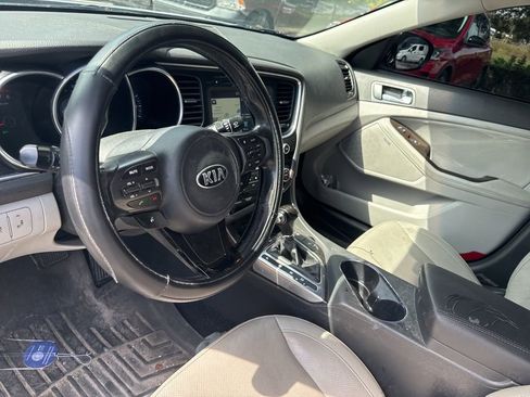 Used 2015 Kia Optima EX w/ EX Premium Package image 16