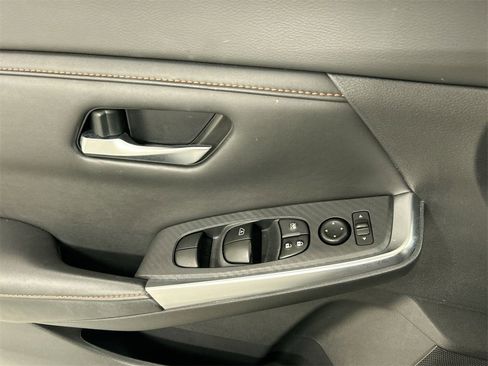 Used 2022 Nissan Sentra SR w/ Trunk Package image 17