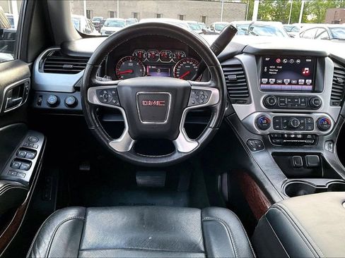 Used 2016 GMC Yukon SLT AWD/4WD image 5