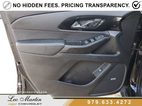 Used 2023 Chevrolet Traverse RS FWD image 18