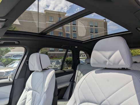 New 2026 BMW X5 xDrive40i w/ Climate Comfort Package AWD/4WD image 17