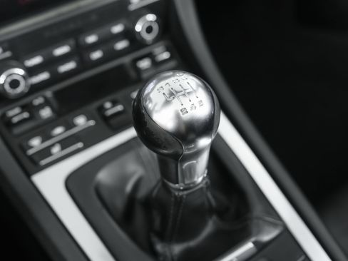 Used 2021 Porsche 718 Boxster RWD image 37