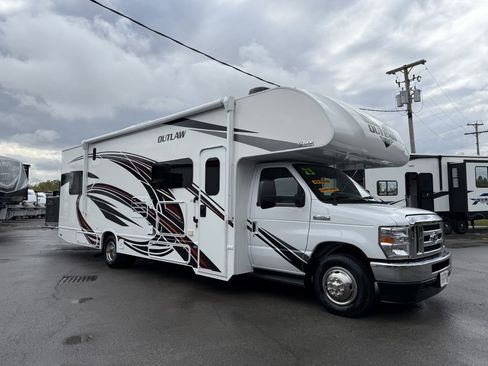 Used 2023 Ford E-450 and Econoline 450 Super Duty w/ Motorhome Prep Package image 36