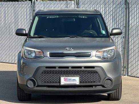 Used 2015 Kia Soul + FWD image 6