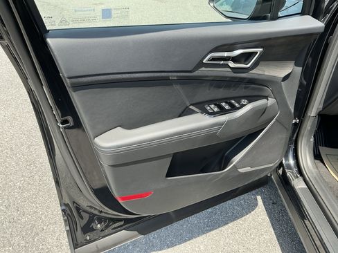 Certified 2025 Kia Sportage X-Line w/ Premium Package AWD/4WD image 13