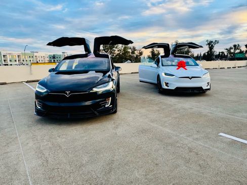 Used 2020 Tesla Model X Long Range image 41