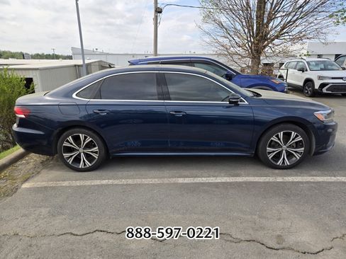 Used 2022 Volkswagen Passat 2.0T SE image 8