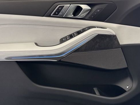 New 2026 BMW X5 xDrive50e image 41