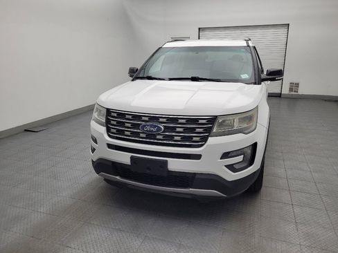 Used 2017 Ford Explorer XLT w/ Equipment Group 201A FWD image 15