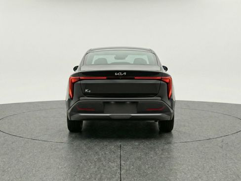 Used 2025 Kia K4 LXS image 7