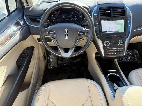 Used 2017 Lincoln MKC Reserve w/ Lincoln MKC Climate Package image 20