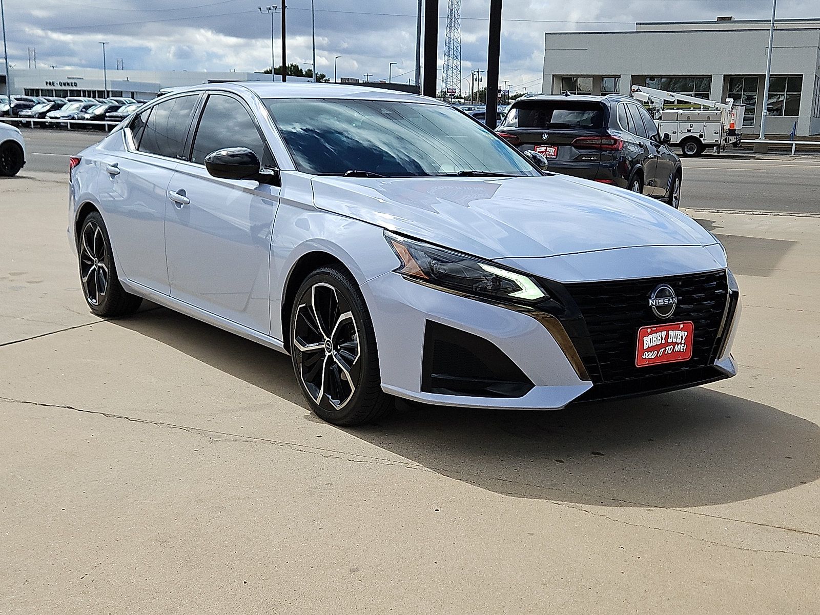 Used 2023 Nissan Altima 2.5 SR FWD image 4