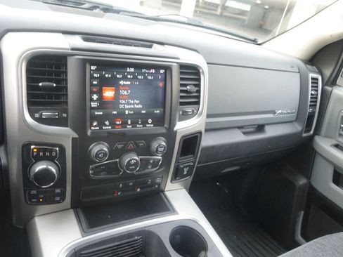Used 2019 RAM 1500 Big Horn AWD/4WD image 32