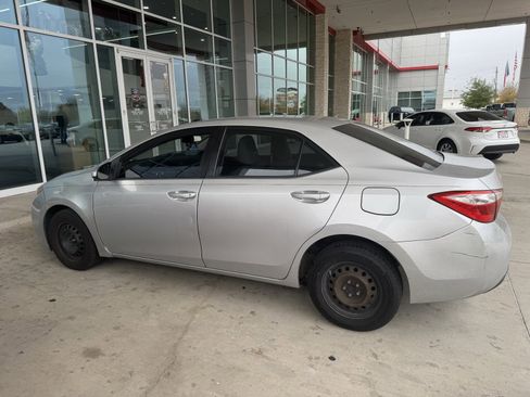 Used 2016 Toyota Corolla L image 3