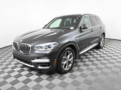 Used 2021 BMW X3 xDrive30e w/ Executive Package AWD/4WD image 2