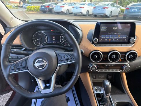 Used 2025 Nissan Sentra SV w/ SV Premium Package image 8