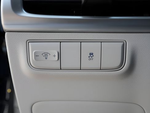 Certified 2025 Hyundai Tucson SE FWD image 24