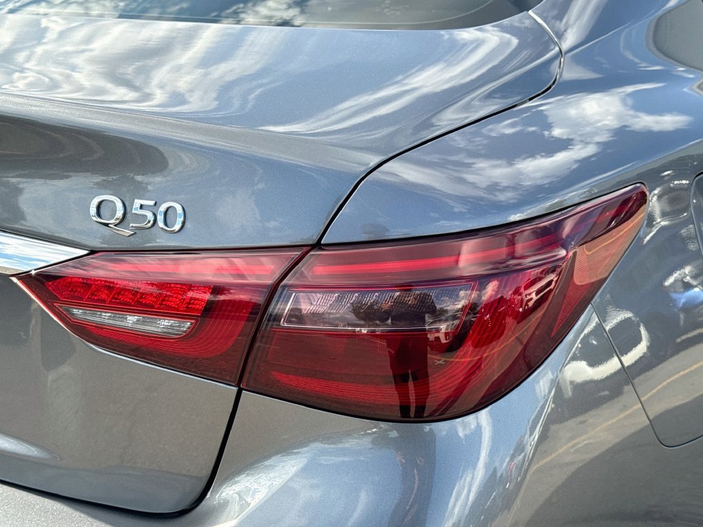 Used 2018 INFINITI Q50 Luxe w/ Essential Package (3.0T Luxe) AWD/4WD image 33