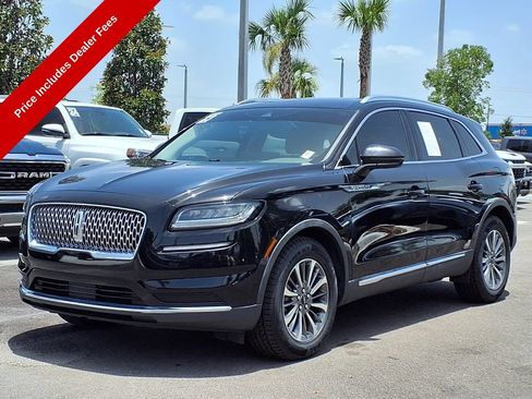 Used 2023 Lincoln Nautilus FWD image 3
