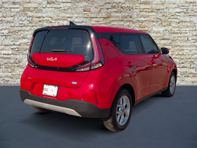 Certified 2024 Kia Soul LX w/ Option Group 015 FWD image 7