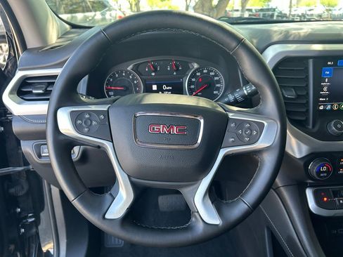 Used 2023 GMC Acadia SLT FWD image 19