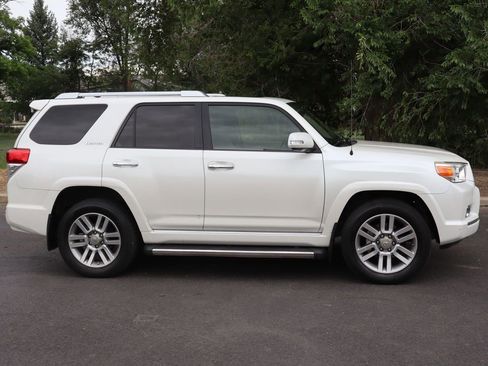 Used 2011 Toyota 4Runner Limited AWD/4WD image 3