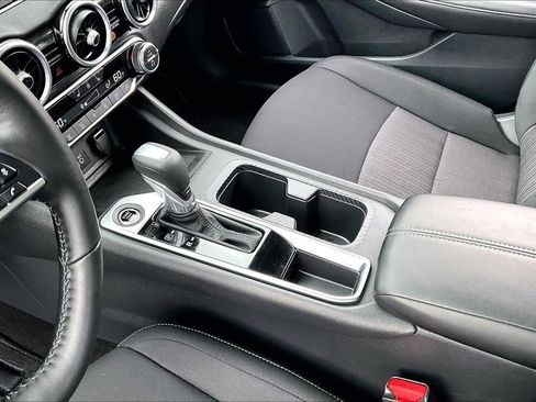 Used 2025 Nissan Sentra SV w/ All-Weather Package FWD image 18
