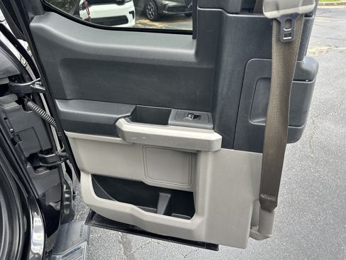 Used 2015 Ford F150 Lariat RWD image 23