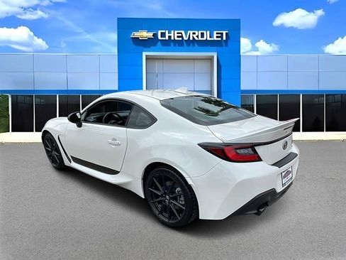 Used 2024 Toyota GR86 Premium RWD image 5
