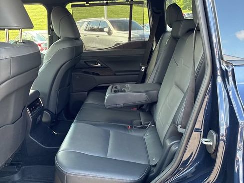 Used 2024 Lexus GX 550 w/ Accessory Package (Z1) AWD/4WD image 12