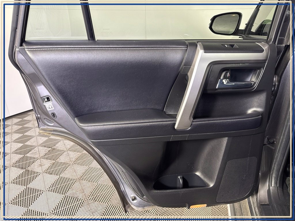 Used 2018 Toyota 4Runner SR5 Premium AWD/4WD image 39