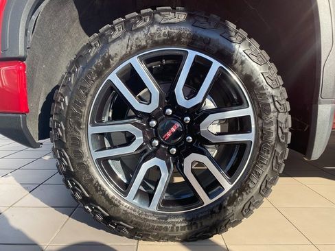 Used 2025 GMC Sierra 1500 AT4 w/ AT4 Premium Package image 24