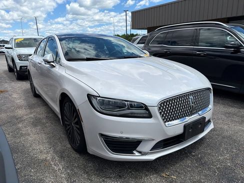 Used 2017 Lincoln MKZ Reserve w/ Luxury Package FWD image 4