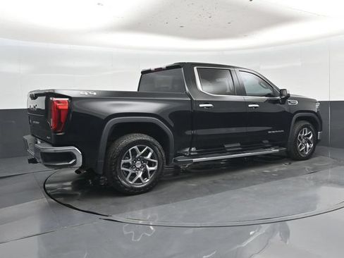 Used 2022 GMC Sierra 1500 SLT w/ SLT Convenience Package AWD/4WD image 29