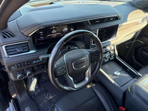 Used 2023 GMC Yukon XL Denali w/ Denali Reserve Package AWD/4WD image 11