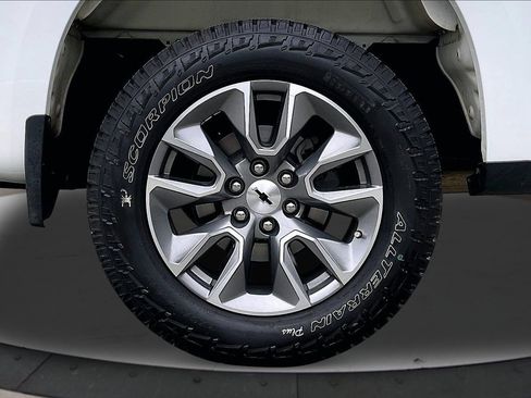 Used 2021 Chevrolet Silverado 1500 RST w/ Z71 Off-Road Package AWD/4WD image 35